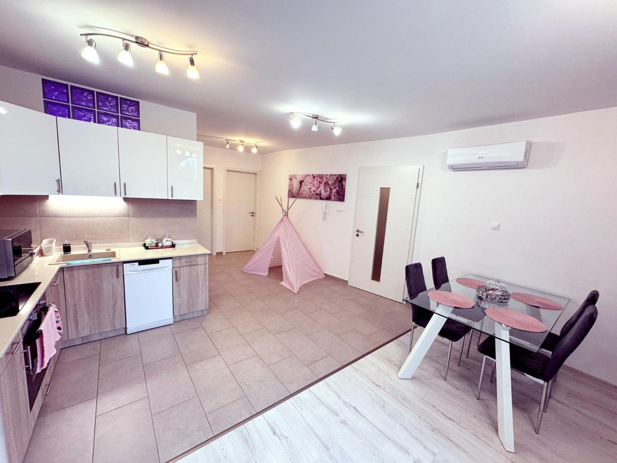 Exclusive Family Apartman Διαμέρισμα Πετς Εξωτερικό φωτογραφία